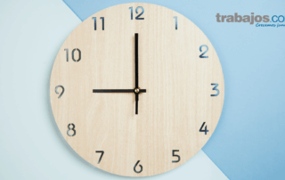 reloj que simboliza el nuevo registro horario laboral 2025