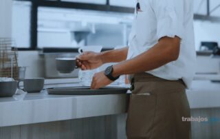 Profesionales más demandados en hostelería y turismo en verano en España